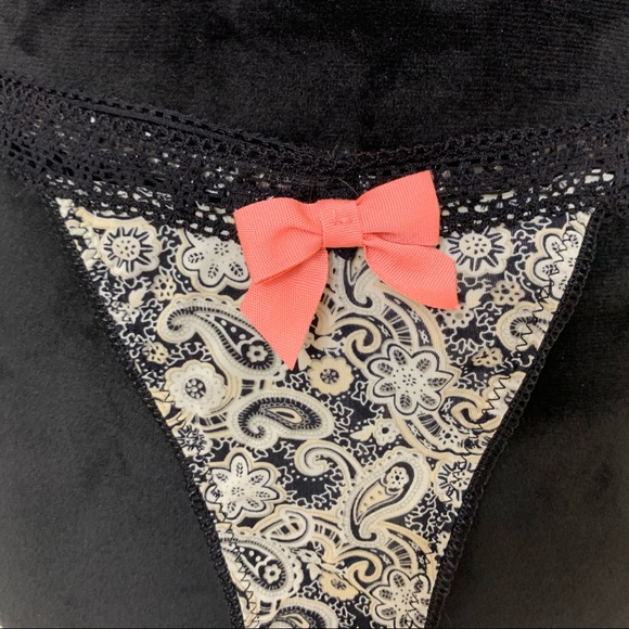 Secret Possessions Bra and matching thongs. NWT. - Picture 4 of 5